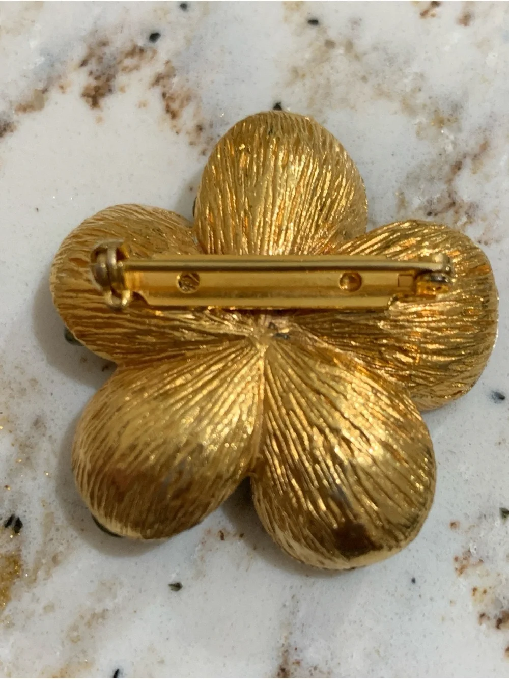 Vintage Gold Tone 5 Petal Flower Brooch Olive Green Art Glass Pin Mid Century